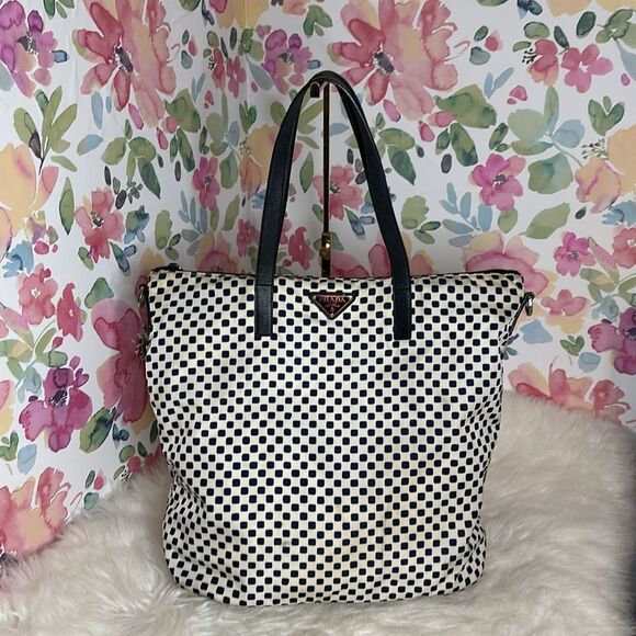💯Authentic Prada Nylon Tote Handbag🍀 - Picture 6 of 15